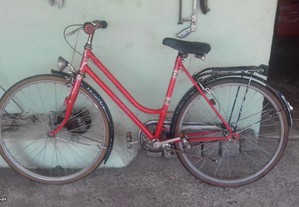 Bicicleta roda 24 de senhora