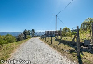 Quinta Com Terrenos Para Construção Em Louredo,...