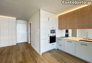 Apartamento T0 Com Varanda Em Vila Nova De Gaia