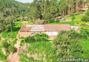 Moradia Térrea Com 180M2 E 4 Hectares Em Monchique