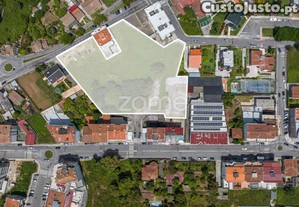Terreno Com Capacidade Construtiva No Centro De...