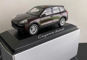 Miniatura PORSCHE Cayenne E2 Diesel