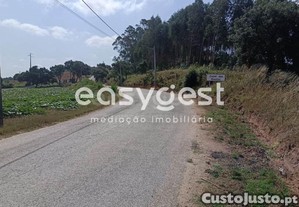 Terreno Rústico Localizado No Meio Da Natureza...