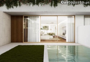 Moradia T3 De Luxo Com Piscina No Centro De...