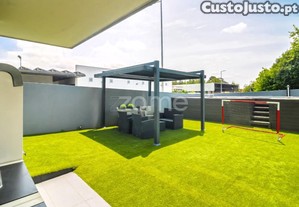 Moradia T4 Moderna Com Piscina E Jardim Em...