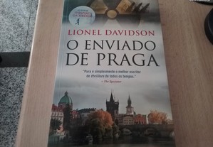 O enviado de Praga Lionel Davidson
