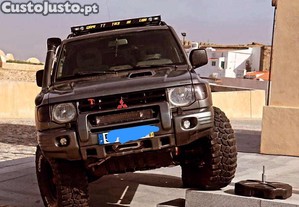 Mitsubishi Pajero Lx