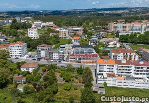Armazém E Terreno Ao Centro De São João Da Madeira