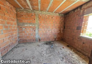 Moradia Para Recuperar Com Terreno Adjacente -...