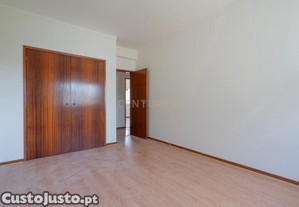 Apartamento T3 a poucos minutos do centro da Vila