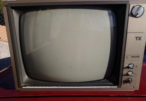 Televisão philips portatil anos 80 a funcionar