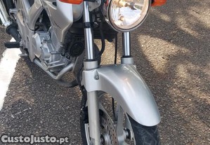 Honda CBF 250 super estimada
