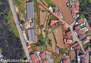 Terreno De 8700M2 Com Capacidade Construtiva Em...