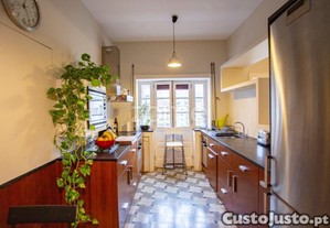 T3 C/ Varanda E Elevador Em Edifício Remodelado...