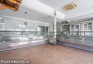 Loja Moderna em Lous -