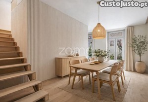 Moradia T3 De Traça Clássica Na Constituição,...