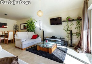 Apartamento T3 em Carcavelos e Parede de 140 m²