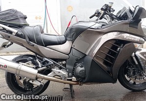 kawasaki GTR 1400 - 11