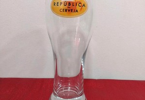 Copo antigo 0,30 cl, da cervejaria República da Cerveja