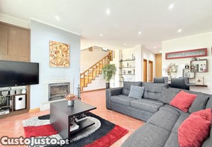 Moradia T3 Com Jardim Em Mogege