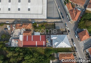 Terreno Com 2 Moradias Independentes / Paranhos...