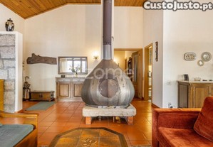 Moradia T4, Chalé De Montanha, Lote De 2100...