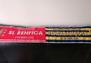 Cachecol do clube de futebol Sport Lisboa e Benfica e do Fenerbahçesk, para a Liga Europa