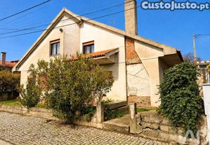Casa / Villa T6 em Izeda, Calvelhe e Paradinha Nova de 260 m²