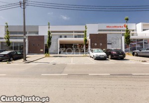 Armazém Para Atividades Industriais E Serviços...