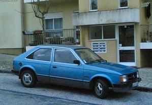 Opel kadett d 1.2cc, para peças