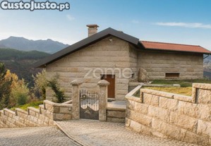 Moradia T2+1, Vista Serra, Em Salamonde.