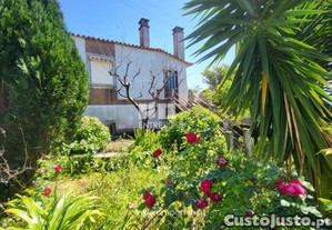 moradia V5 de 2 pisos, Areosa, Viana do Castelo com terreno com 800mts2 adjacente. Indice 80%