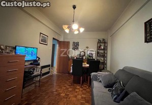 Apartamento T2 Com Sótão E Garagem Em Mem...