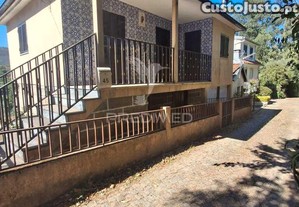 Moradia t2 p/ restauro - em aboim