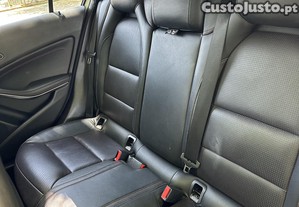 Mercedes-Benz A 200 Black edition - 13