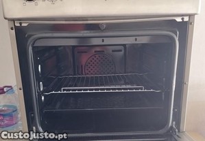 Fogão BECKEN BMS4507 IX B/P (64 L - Elétrico e Gás Butano-Propano - Inox) Classe A