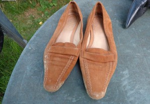 Sapatos em pele de camurça cor castanho n 38