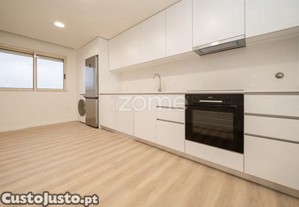 Apartamento T2 Remodelado Em Real - Braga!