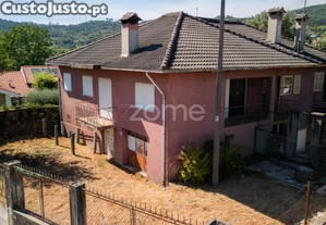 Moradia Individual T4 Com Área Total De 625 M2...