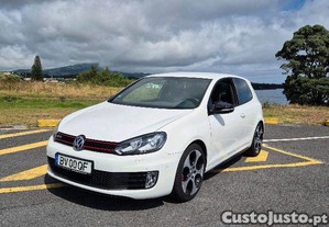 VW Golf GTi 2.0