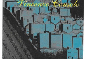 Vincenzo Consolo. De Noite, Casa por Casa.