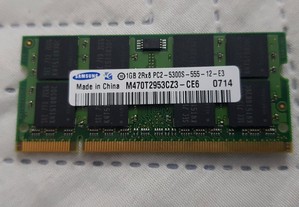 Memória RAM Samsung 1Gb 2Rx8 PC2 5300S-555-12-E3