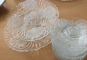 Conjunto pratos antigos (vidro)