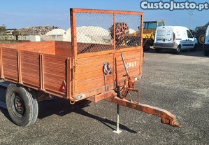 Reboque Para Tractor Agricola Marca Betal De 1200 kg 1 Eixo com matricula Própria Pronto a Mudar de Nome, Estado Geral Bom