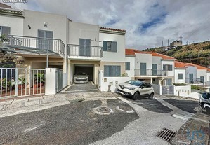 Habitação T3 em Madeira de 200,00 m²