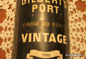Garrafa vinho do Porto Gilbert`s 1985
