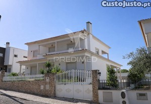 Moradia independente t5 | 600 m² de exclusividade, conforto e privacidade em porto de mós