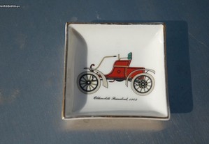Pequeno cinzeiro em porcelana Paris Oldsmobile