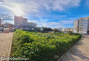 Terreno para construir 16 fogos em loulé