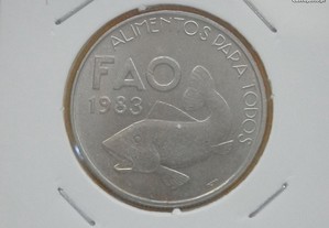 375 - Comem: 25$00 escudos 1983 FAO, por 0,75